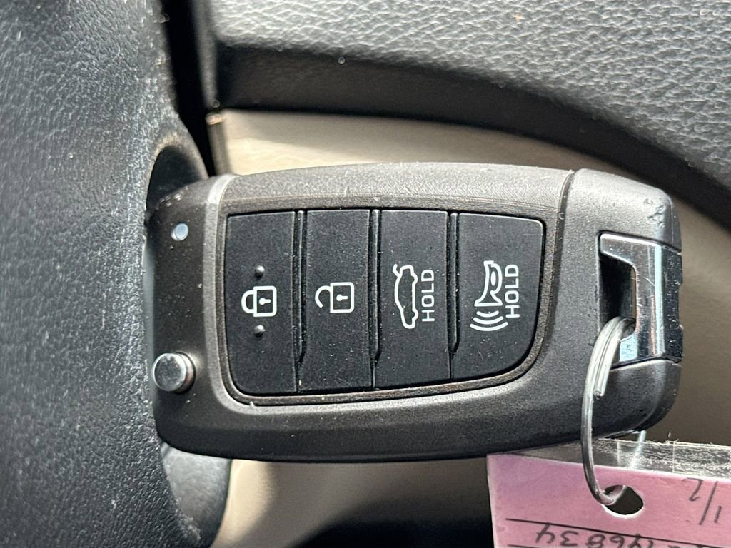 Used 2021 Hyundai Accent SE FWD image 19