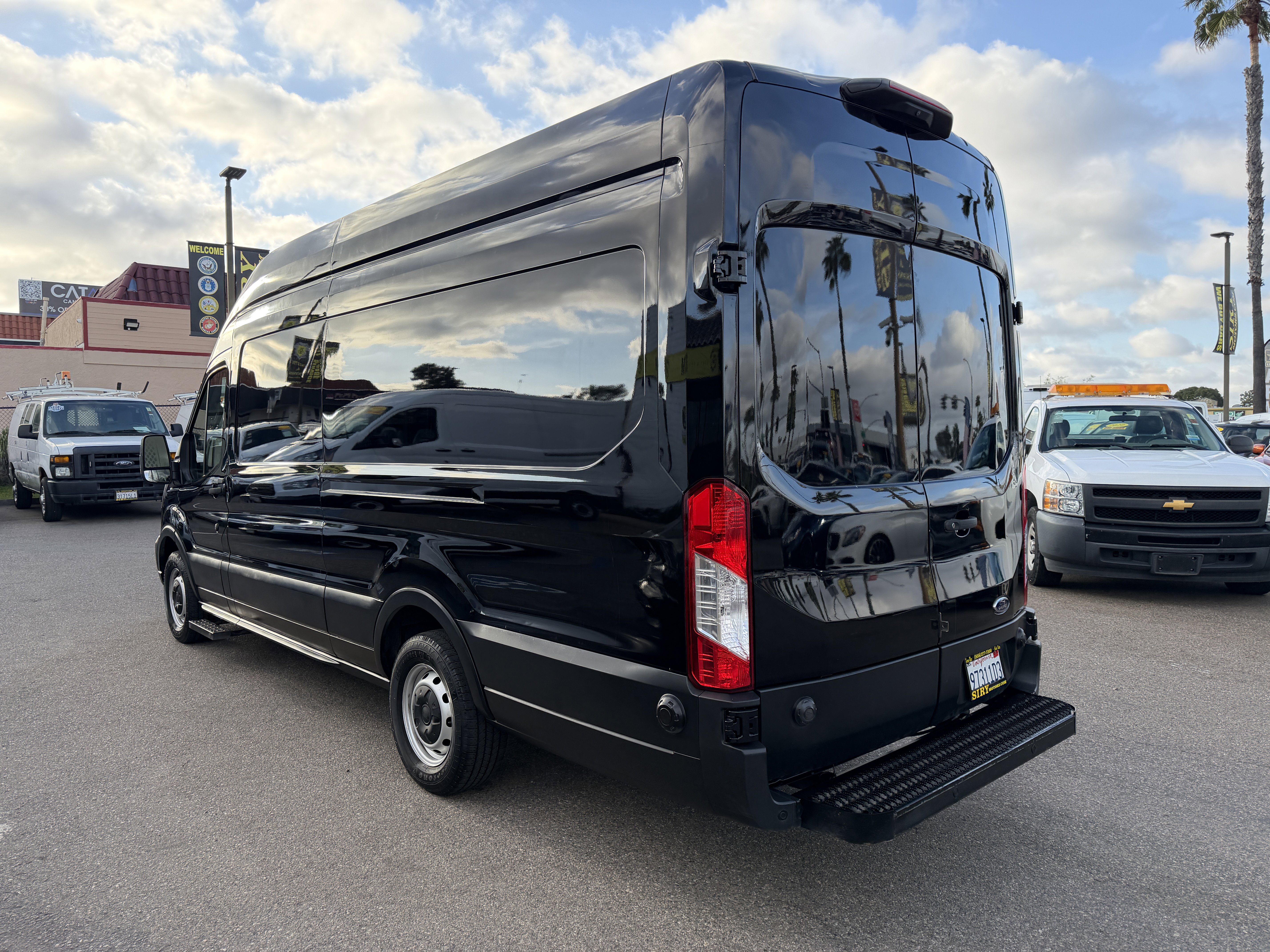 Used 2020 Ford Transit 250 148 High Roof Extended w/ Load Area Protection Package image 5