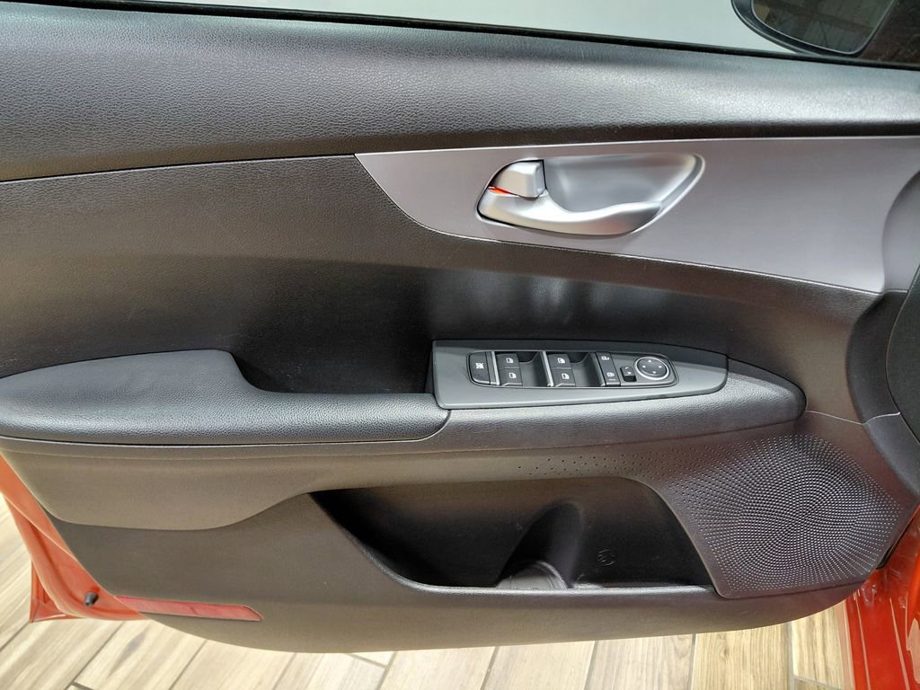 Used 2023 Kia Forte LXS image 39