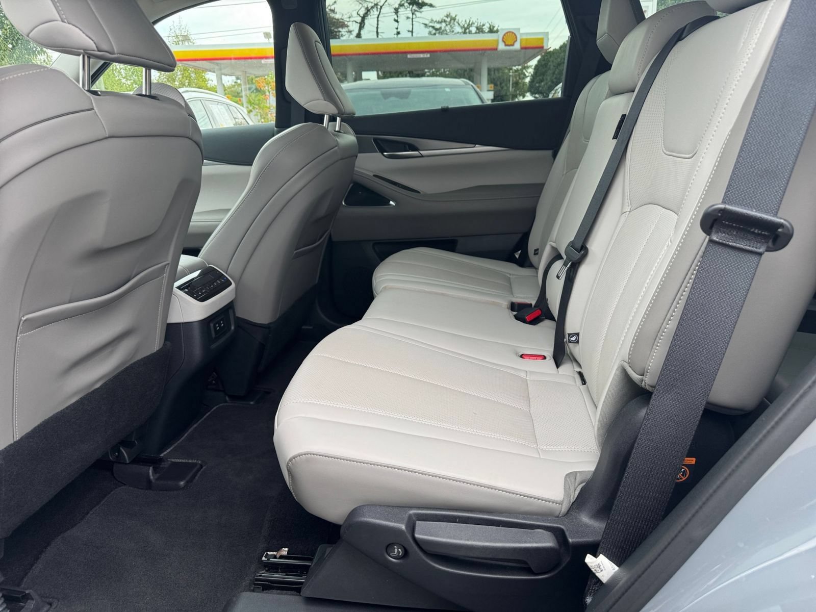 Used 2026 INFINITI QX60 Luxe FWD image 28