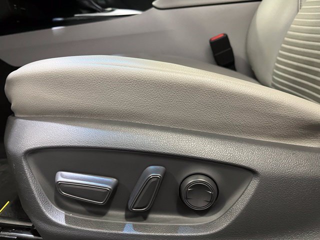 Certified 2018 Toyota Camry SE w/ Audio Package FWD image 15