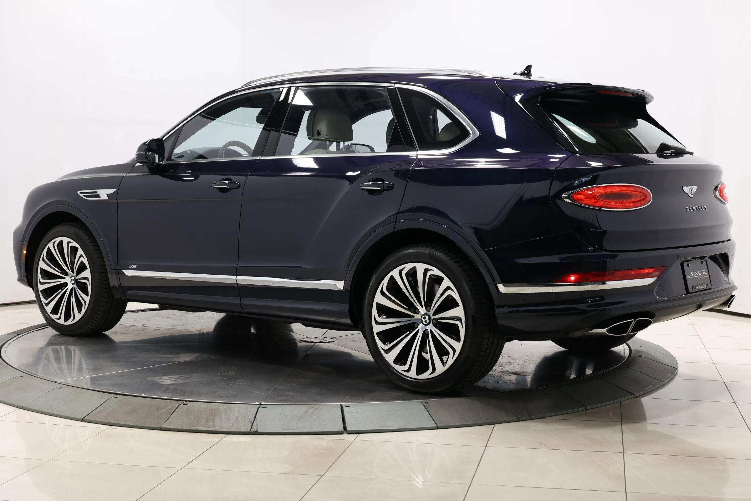 Used 2022 Bentley Bentayga image 80