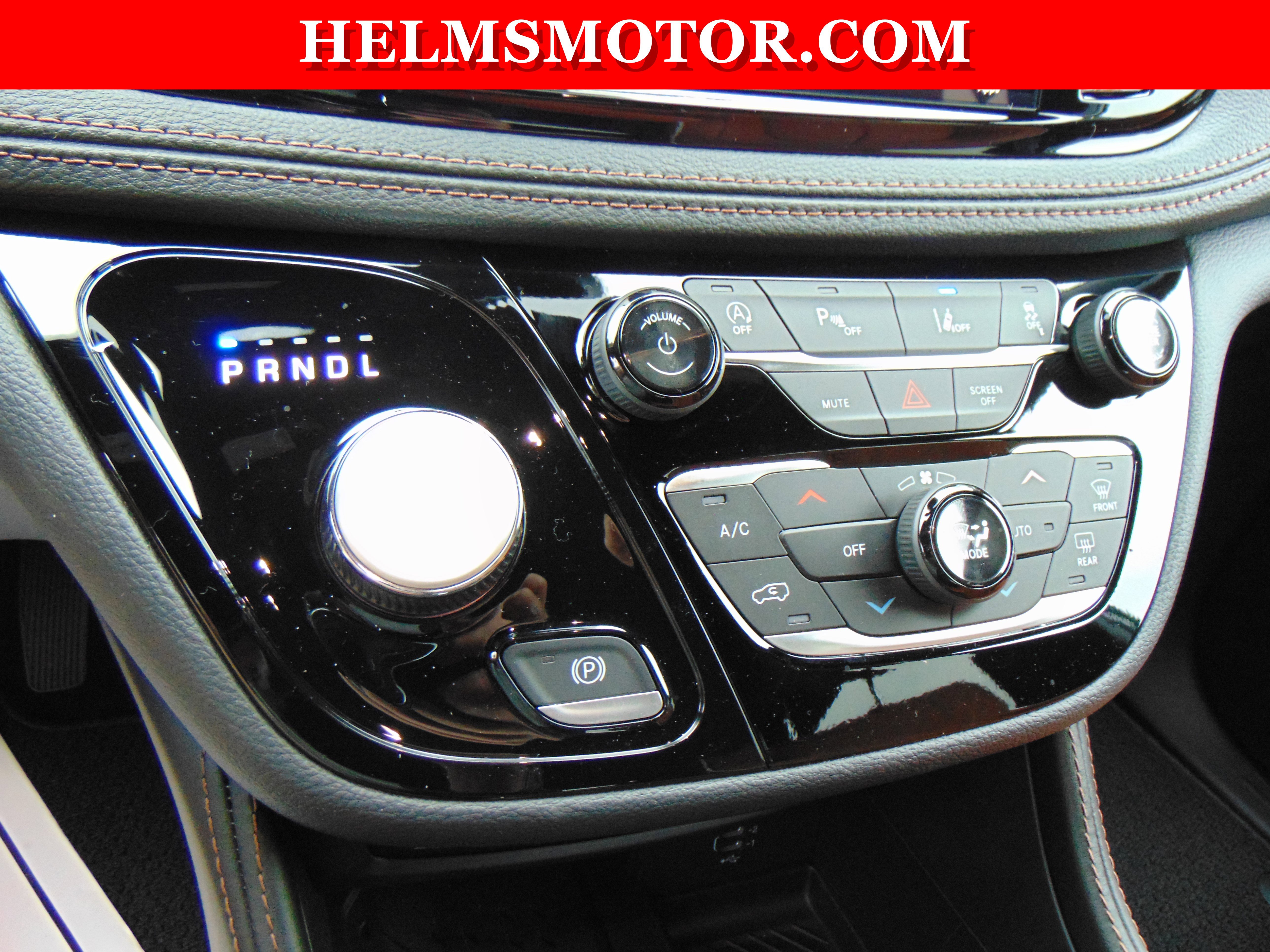 New 2026 Chrysler Pacifica Pinnacle image 27