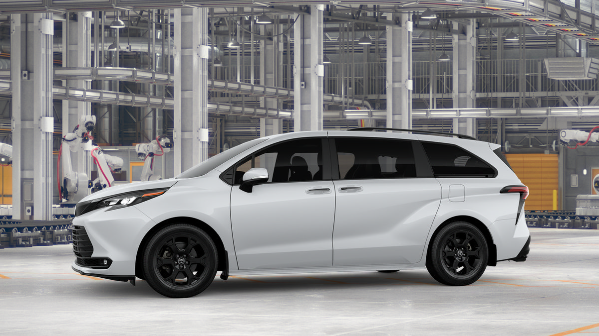 New 2026 Toyota Sienna XLE Woodland Edition AWD/4WD image 5