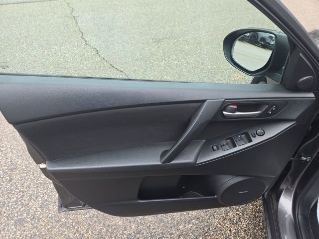 Used 2013 MAZDA MAZDA3 i Touring image 18