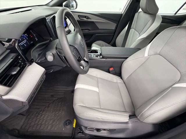Used 2026 Toyota Camry SE FWD image 22