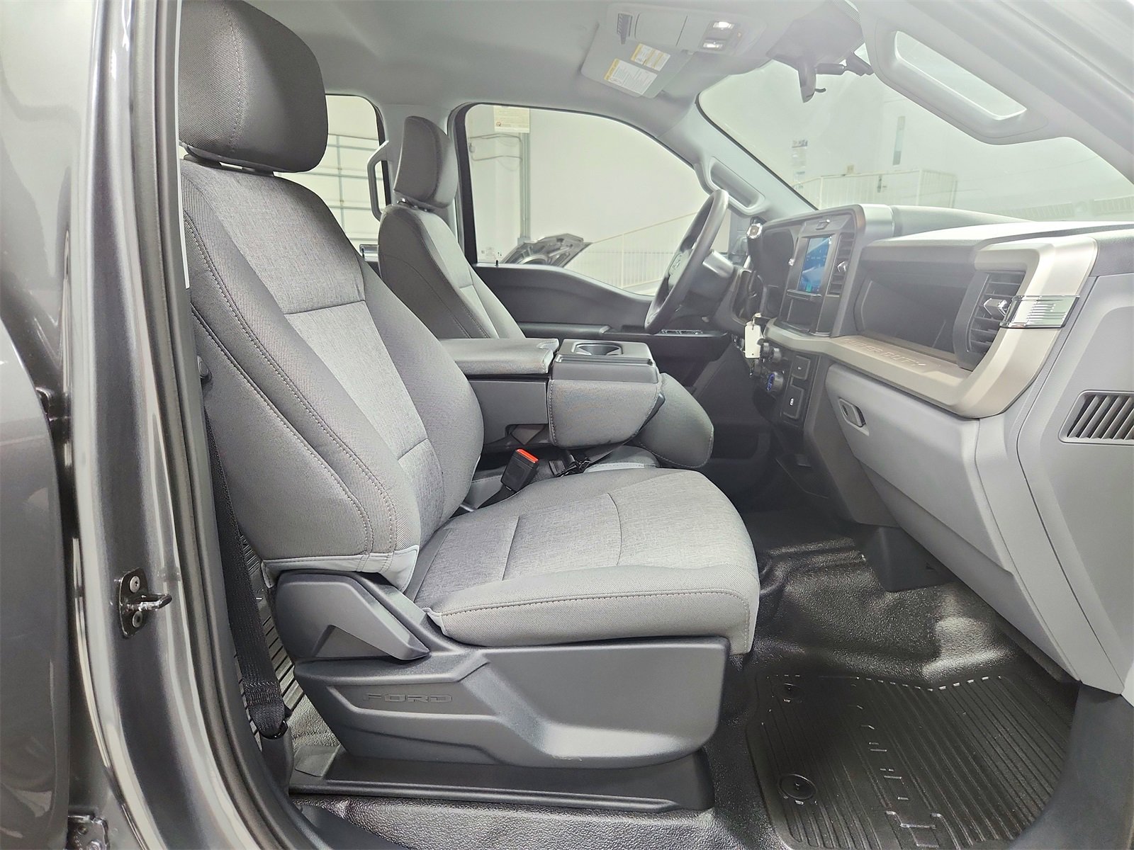 New 2025 Ford F250 XL w/ XL Chrome Package image 36