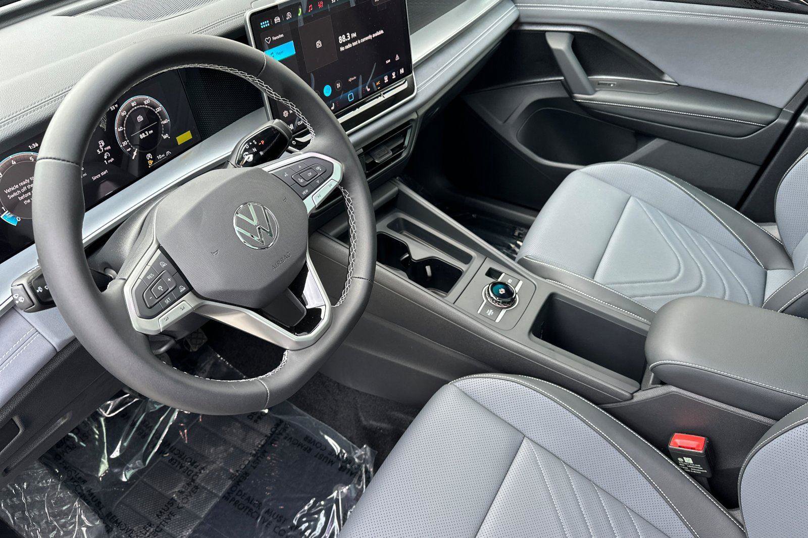 New 2026 Volkswagen Tiguan SE image 9