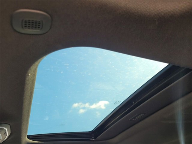 New 2025 Jeep Grand Cherokee Altitude image 6