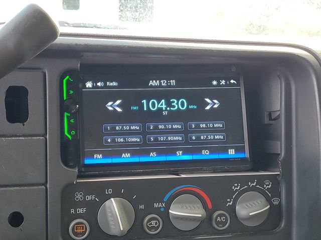 Used 1997 Chevrolet Suburban 4WD w/ Preferred Equipment Group 2 image 17