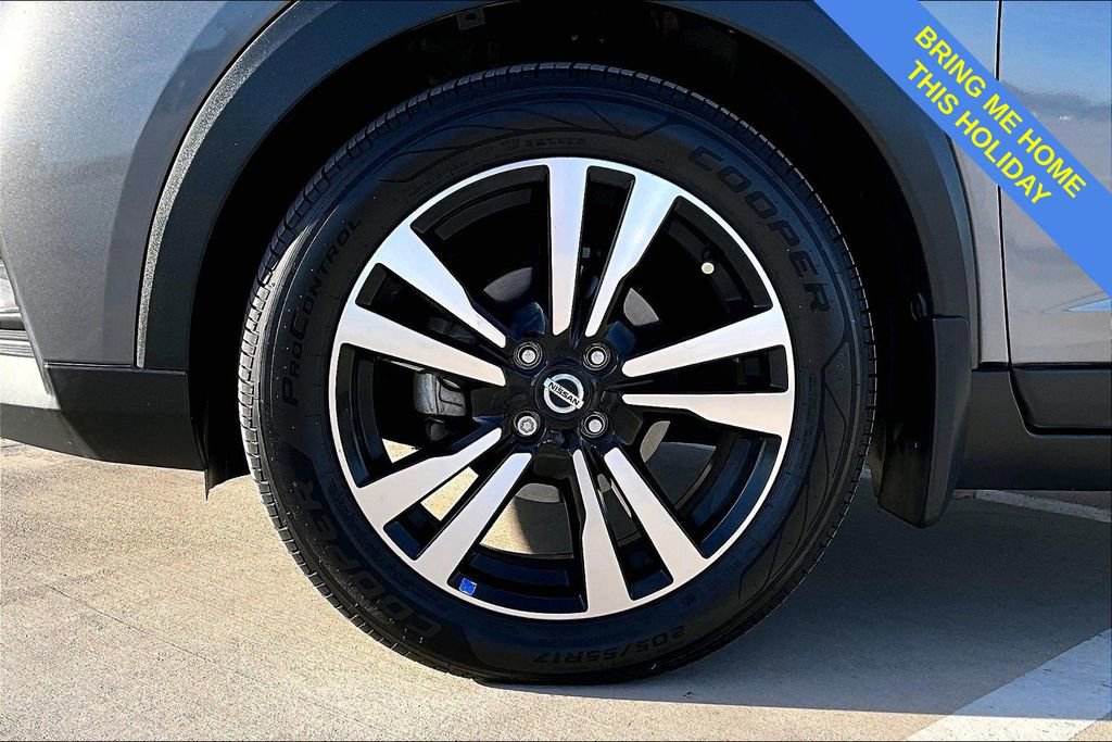 Used 2020 Nissan Kicks SR w/ SR Premium Package image 11