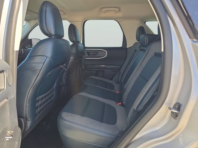 Used 2022 Ford Bronco Sport Outer Banks w/ Tech Package AWD/4WD image 11