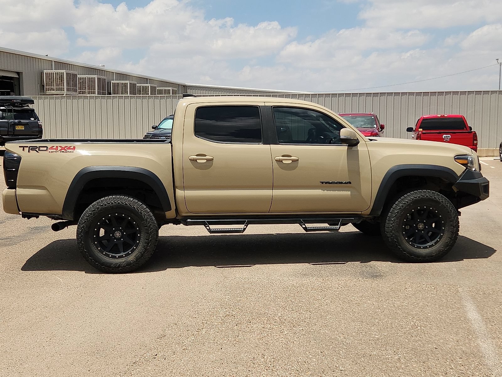 Used 2020 Toyota Tacoma TRD Off-Road w/ Technology Package AWD/4WD image 5