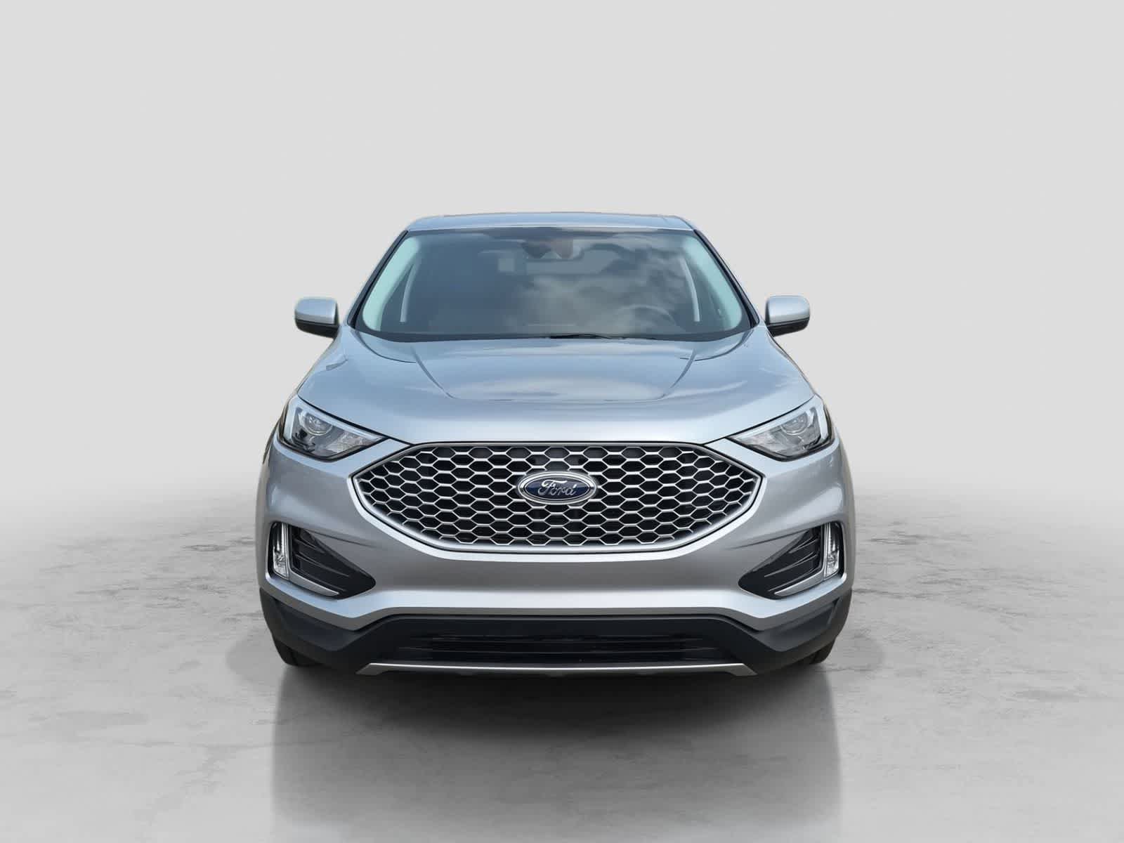 Used 2024 Ford Edge SEL w/ Convenience Package AWD/4WD image 3
