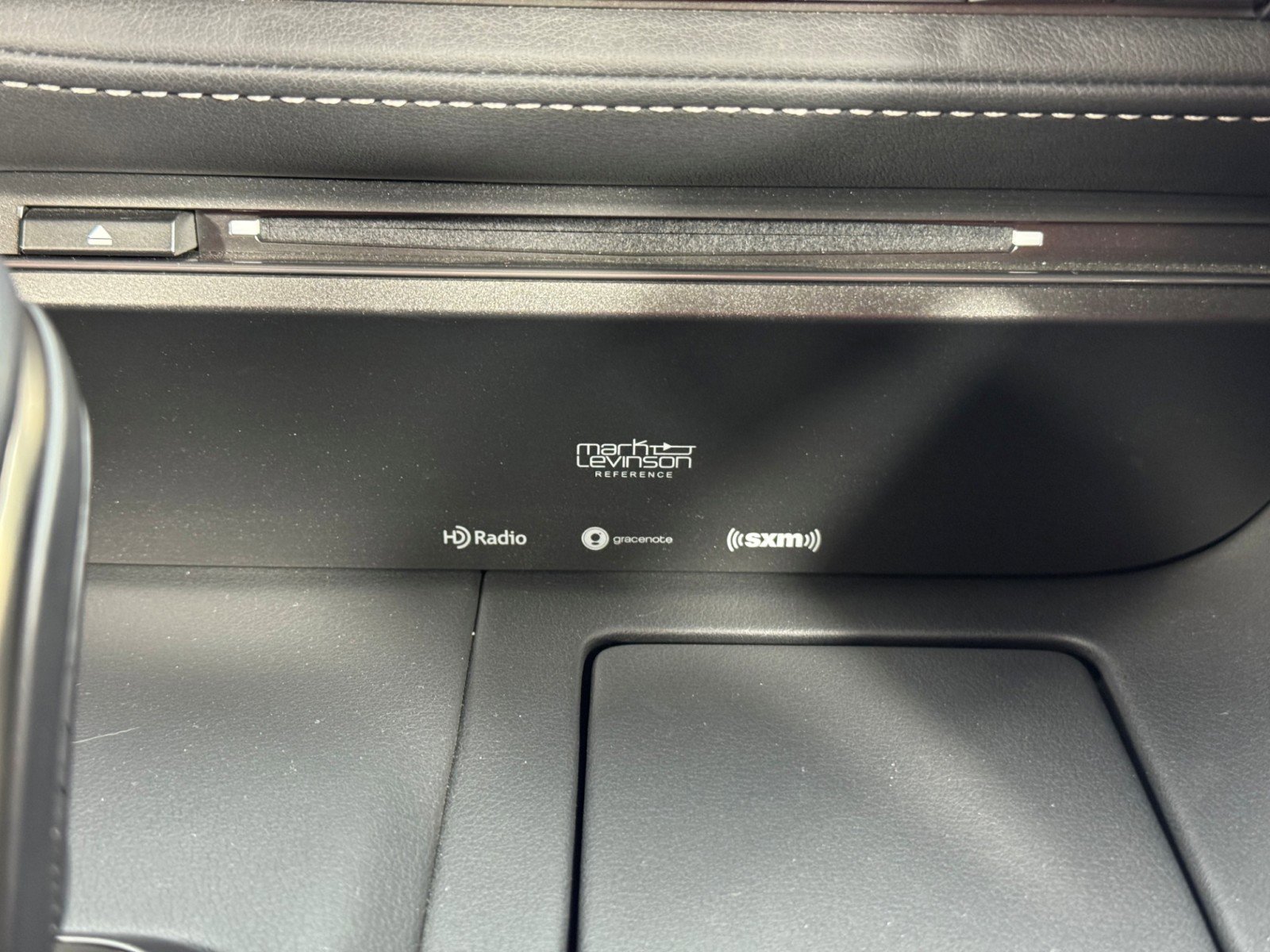 Used 2023 Lexus LC 500 Convertible image 32