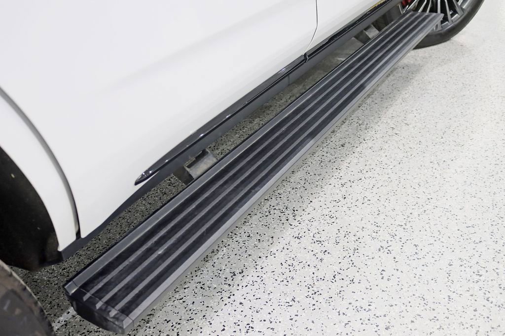 Used 2024 Cadillac Escalade V AWD/4WD image 13