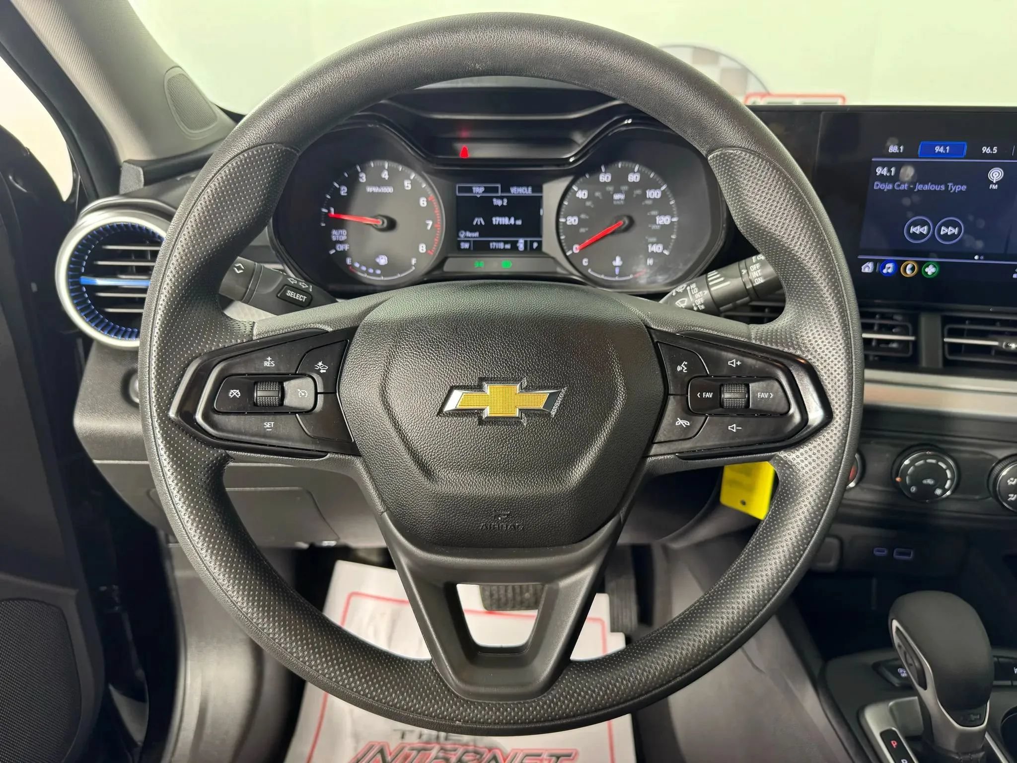 Used 2025 Chevrolet Trax LS FWD image 13