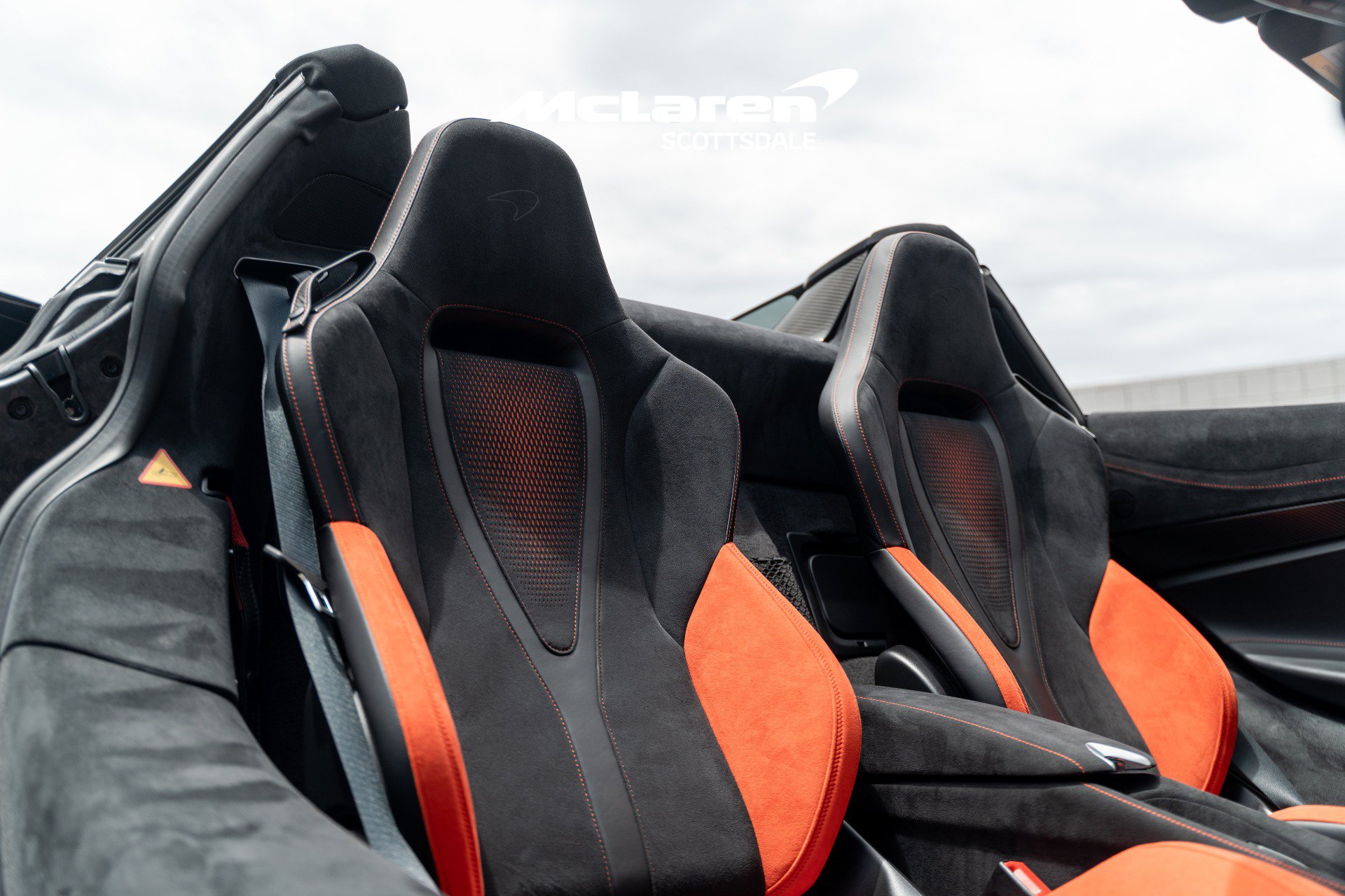 Used 2024 McLaren 750S Spider RWD image 12