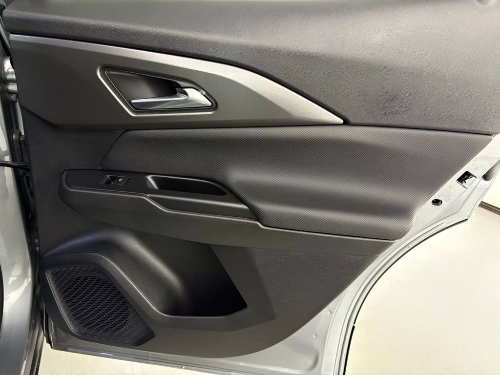 Used 2026 Chevrolet Equinox EV LT image 42