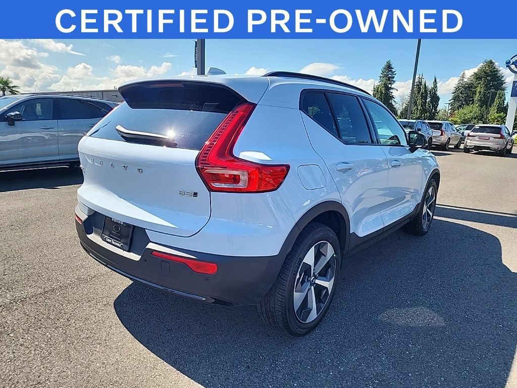 Certified 2026 Volvo XC40 B5 Plus AWD/4WD image 5