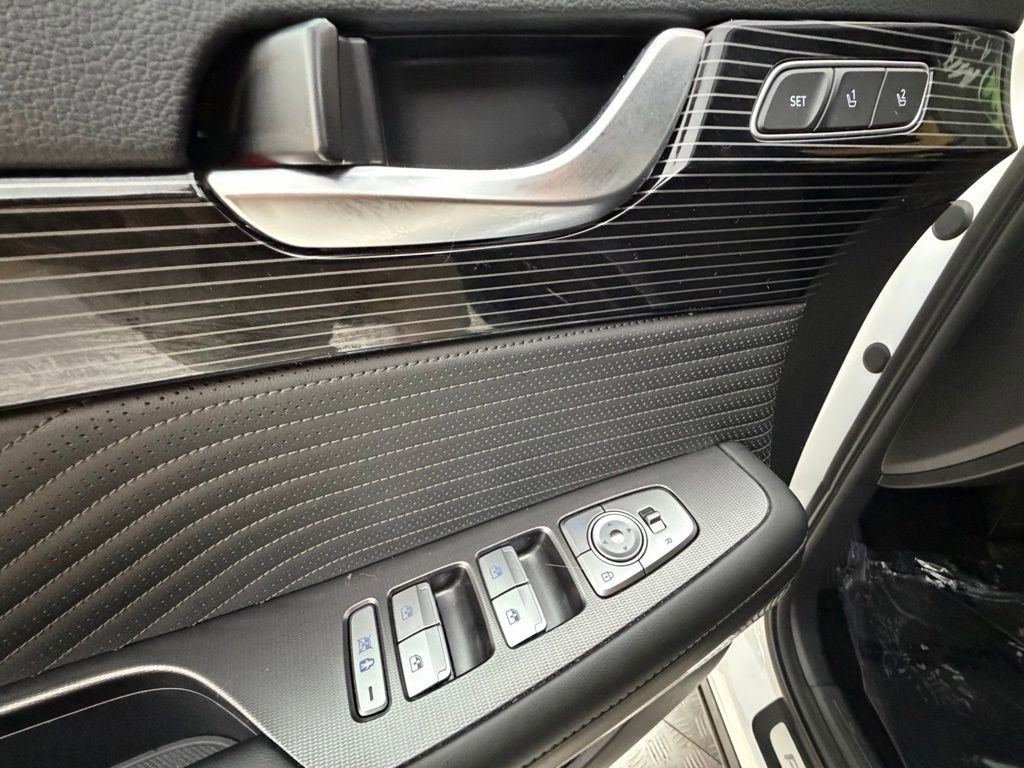 Certified 2025 Hyundai Palisade Calligraphy image 27