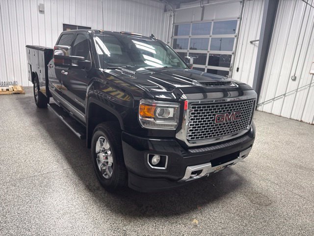 Used 2017 GMC Sierra 3500 Denali w/ Duramax Plus Package AWD/4WD image 30