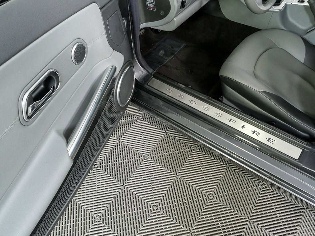 Used 2005 Chrysler Crossfire Limited image 7