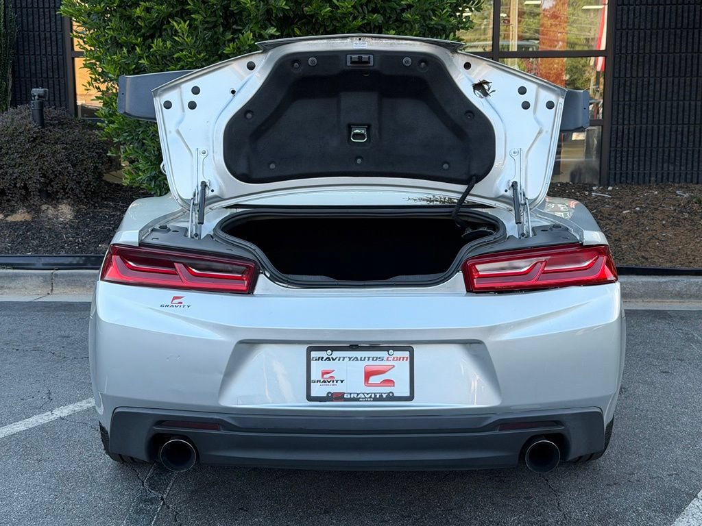 Used 2018 Chevrolet Camaro LT RWD image 17