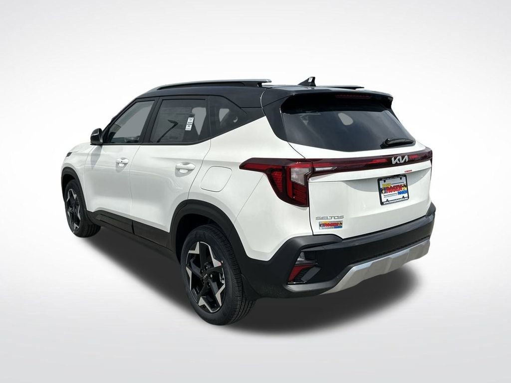 New 2025 Kia Seltos S image 3
