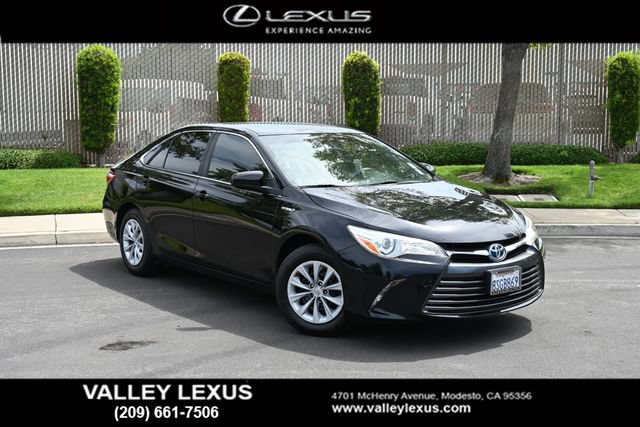 Used 2016 Toyota Camry LE FWD image 1