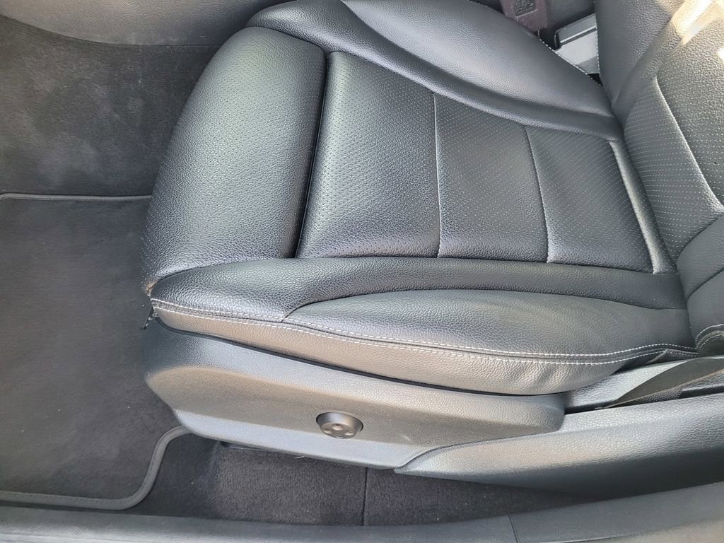 Used 2022 Mercedes-Benz GLC 300 image 27