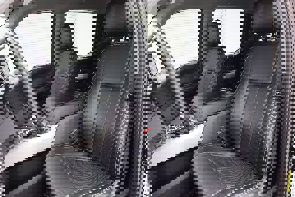 Used 2019 Ford F150 Lariat w/ Equipment Group 501A Mid image 19