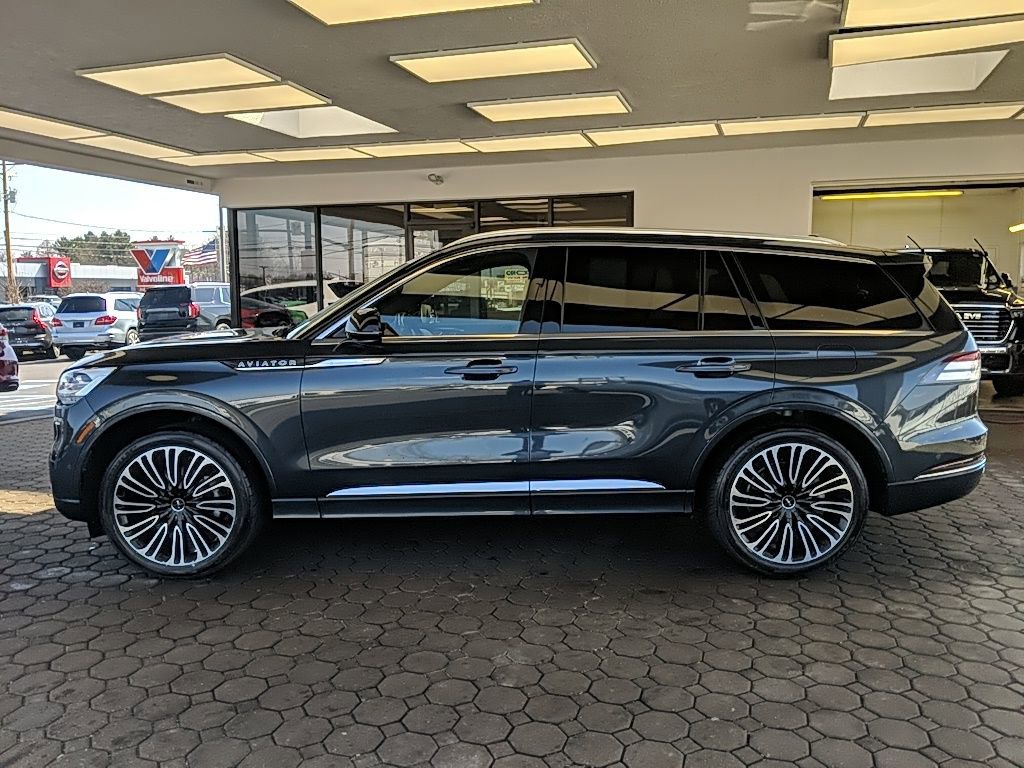 Certified 2023 Lincoln Aviator Black Label w/ Class IV Trailer Tow Package image 9