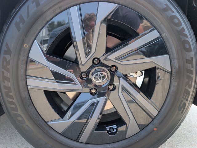 New 2026 Toyota C-HR AWD/4WD image 6