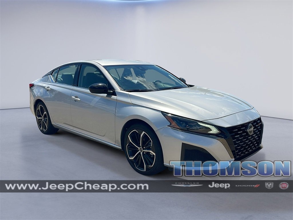 Used 2024 Nissan Altima 2.5 SR