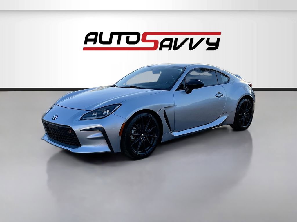 Used 2024 Toyota GR86 Premium RWD image 3
