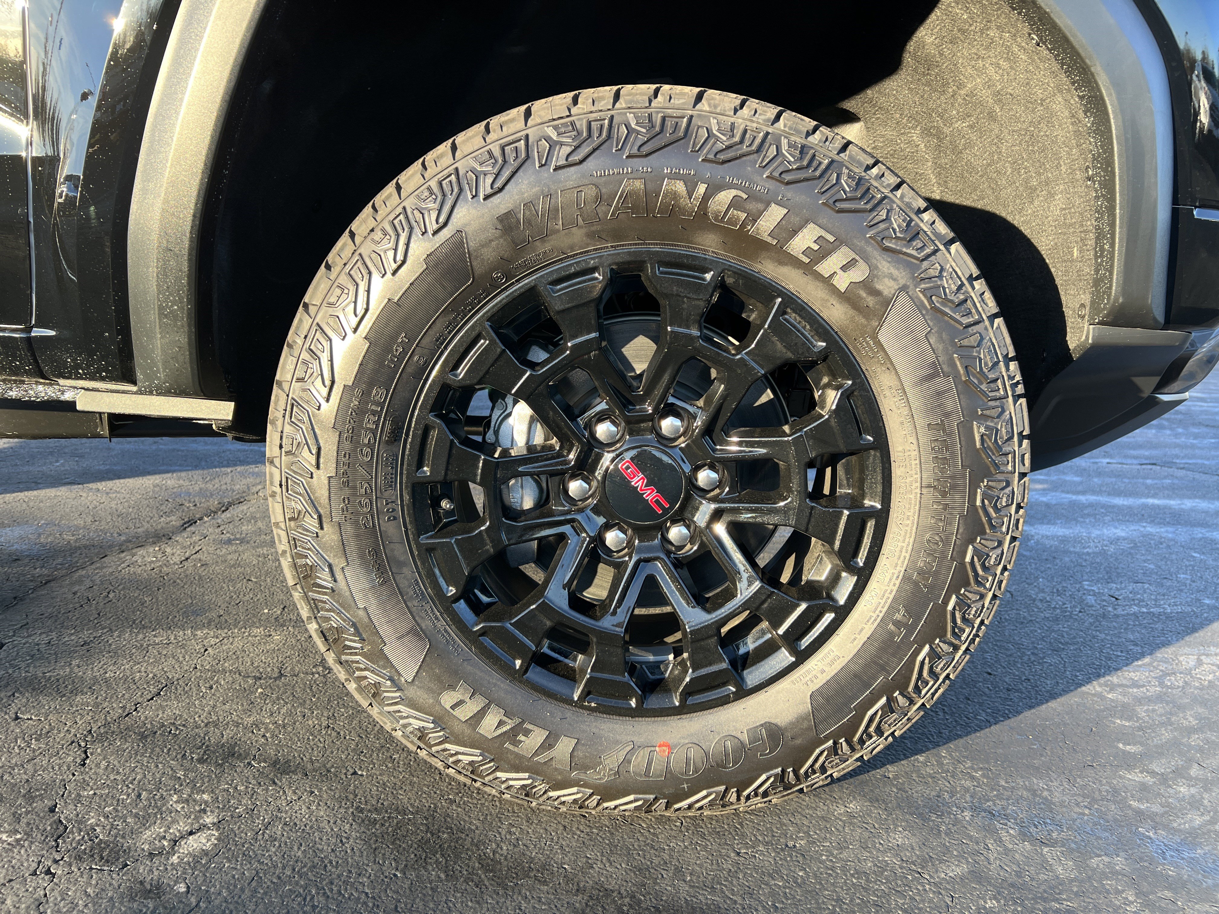 New 2026 GMC Canyon Elevation w/ Convenience Package image 10