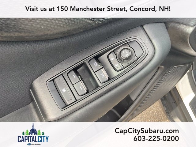 Used 2025 Subaru Outback AWD/4WD image 11