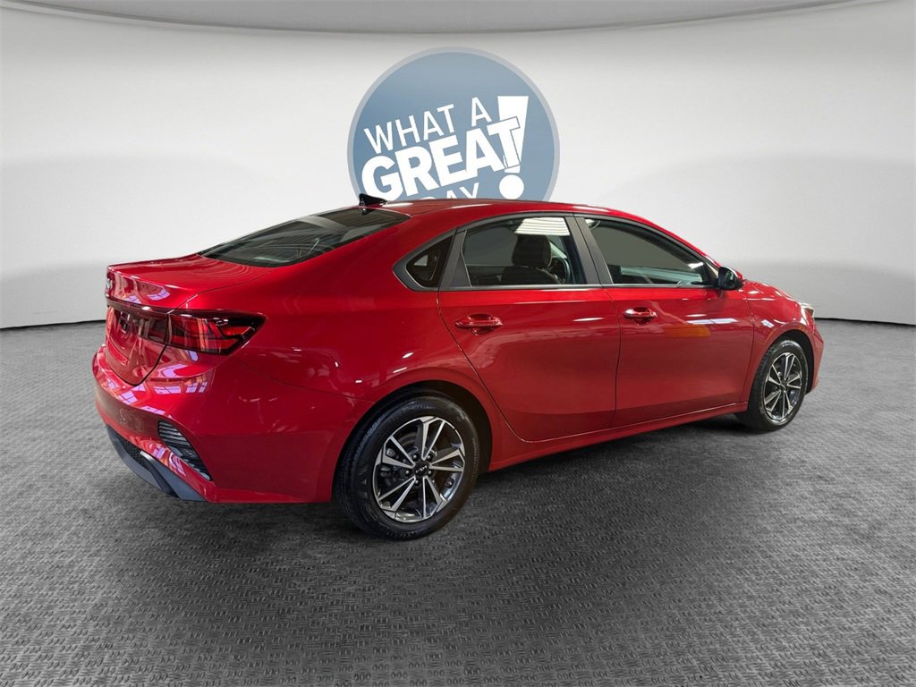 Certified 2024 Kia Forte LXS image 3