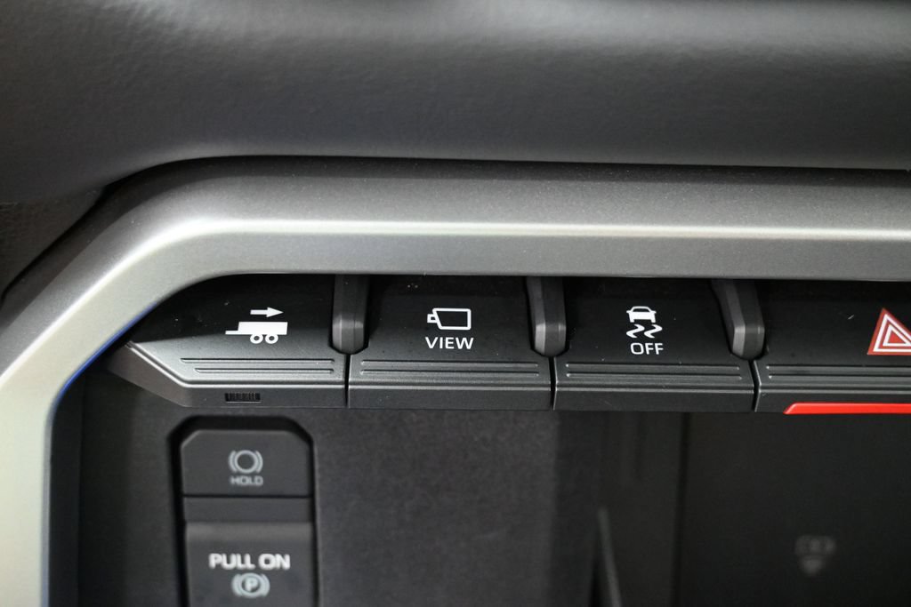 Certified 2025 Toyota Sequoia Platinum AWD/4WD image 23