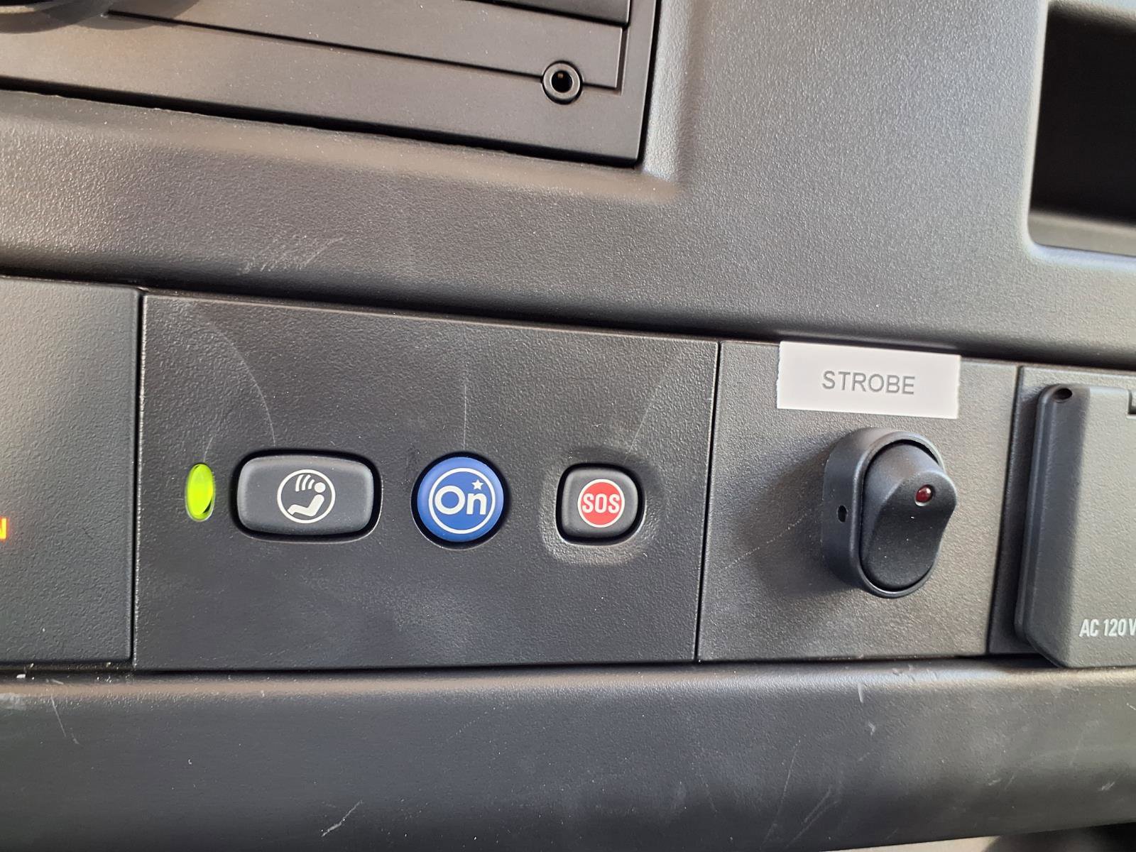 New 2025 GMC Savana 3500 w/ Power Convenience Package RWD image 8