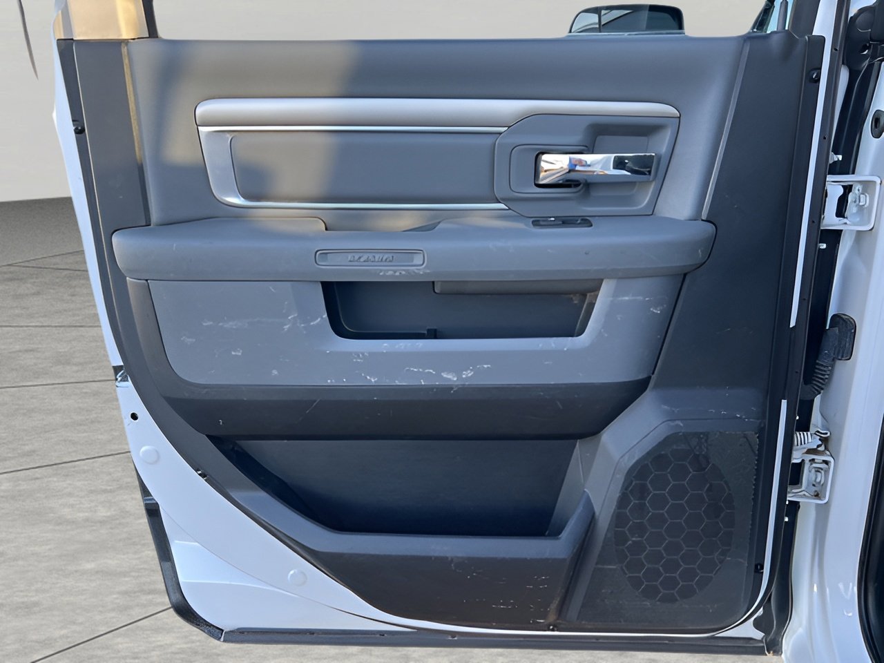 Used 2014 RAM 3500 SLT w/ Protection Group image 29