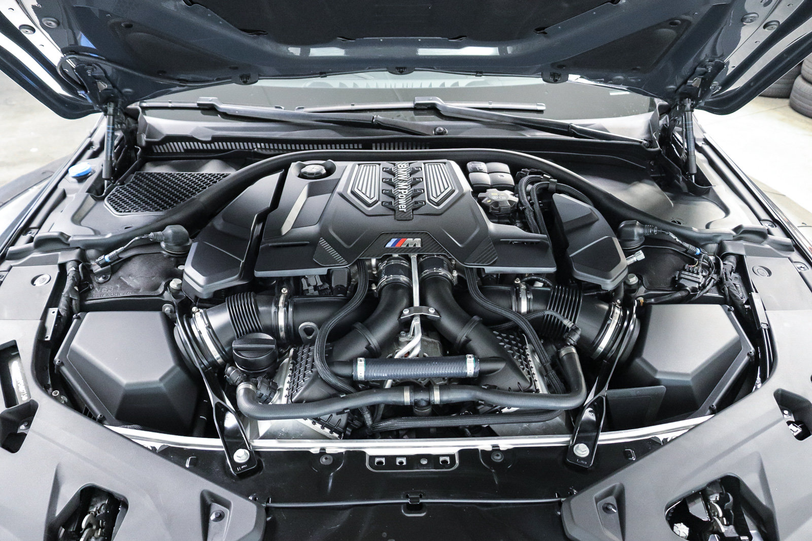 Used 2023 BMW M8 Competition AWD/4WD image 40