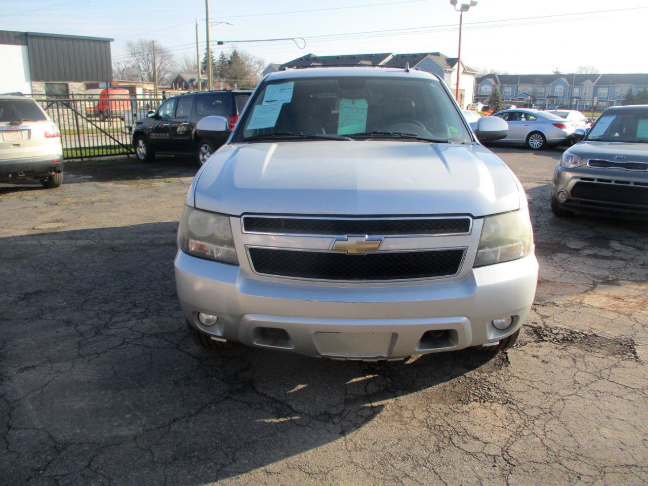 Used 2011 Chevrolet Suburban LT w/ Luxury Package AWD/4WD image 3