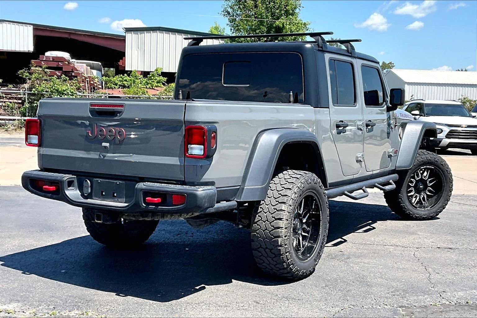 Used 2022 Jeep Gladiator Rubicon w/ Cold Weather Group AWD/4WD image 2