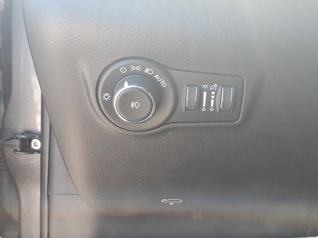 Used 2024 Jeep Compass Trailhawk w/ Sun and Sound Group image 13