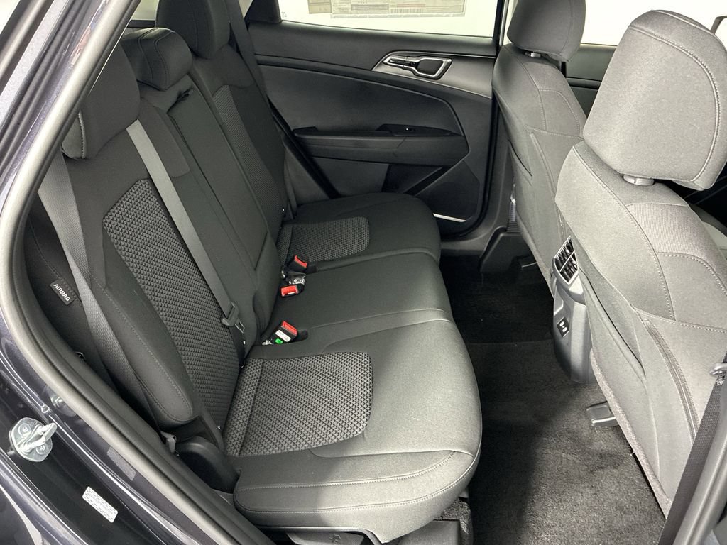 New 2026 Kia Sportage LX w/ LX Convenience Package AWD/4WD image 31