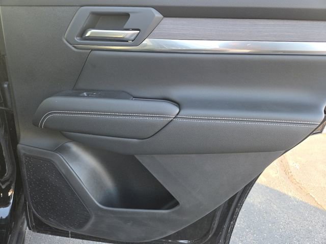 New 2026 GMC Terrain Denali w/ LPO, Floor Liner Package image 27