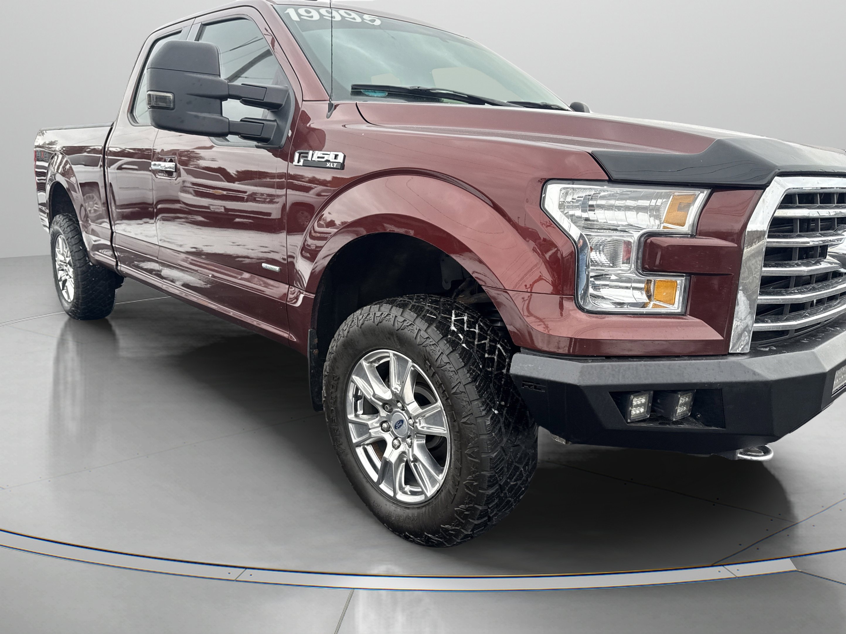 Used 2017 Ford F150 XLT w/ Equipment Group 302A Luxury image 3