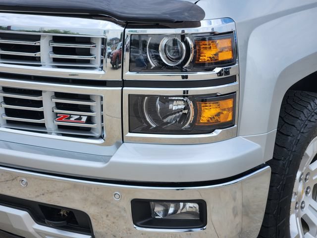Used 2015 Chevrolet Silverado 1500 LTZ Z71 w/ LTZ Plus Package AWD/4WD image 8